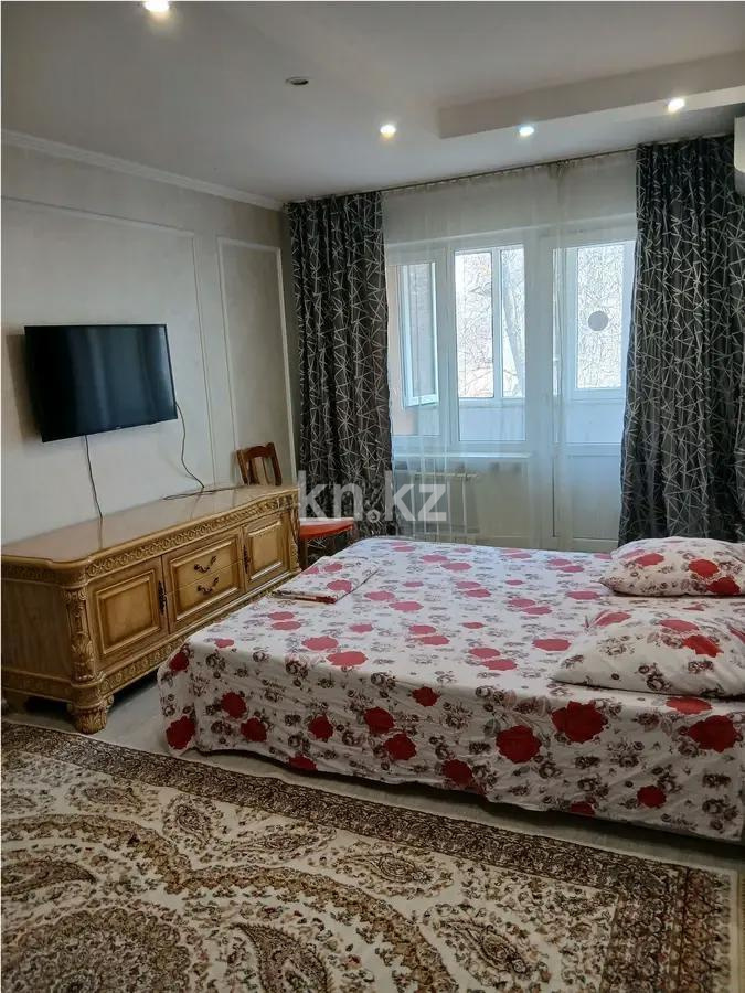 Продажа 1-комнатной квартиры, 32 м², ул. Желтоксан, дом  36 - Продажа квартир в Алматы фото 1 из 4