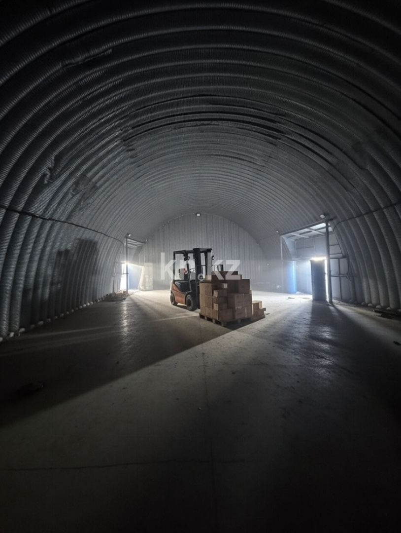 Аренда базы, 400 м² - Аренда баз, складов и промышленной недвижимости в Астане фото 1 из 8
