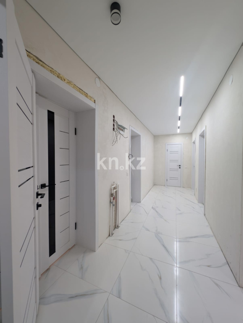 Продажа 3-комнатной квартиры, 97 м² - Продажа жилой и коммерческой недвижимости в Уральске фото 5 из 22