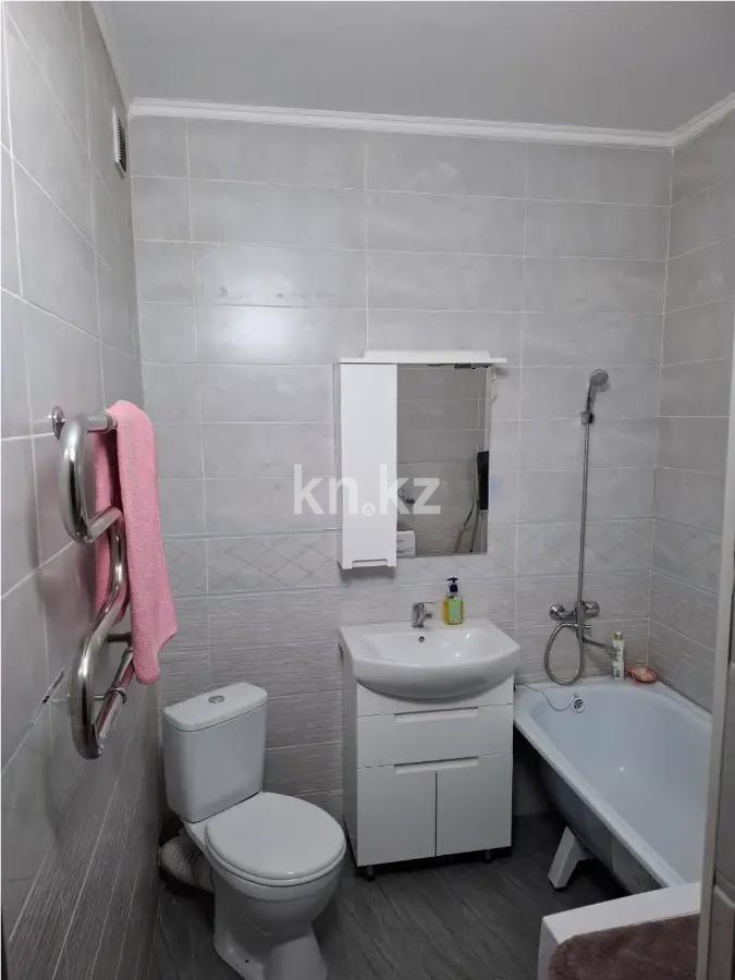 Продажа 2-комнатной квартиры, 42 м², ул. Жунисова, дом  8/5 в Алматы - фото 3