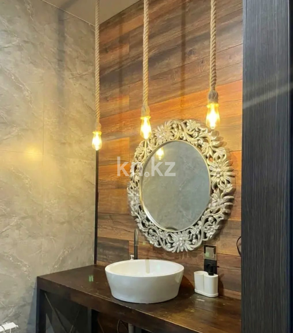 Продажа 3-комнатной квартиры, 104 м², ул. Комиссарова, дом  10/3 в Караганде - фото 7