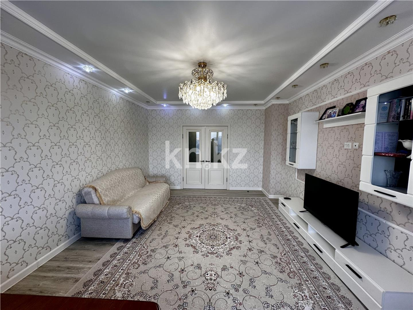 Продажа 3-комнатной квартиры, 109 м², пр. Республики, дом  42 в Караганде - фото 3