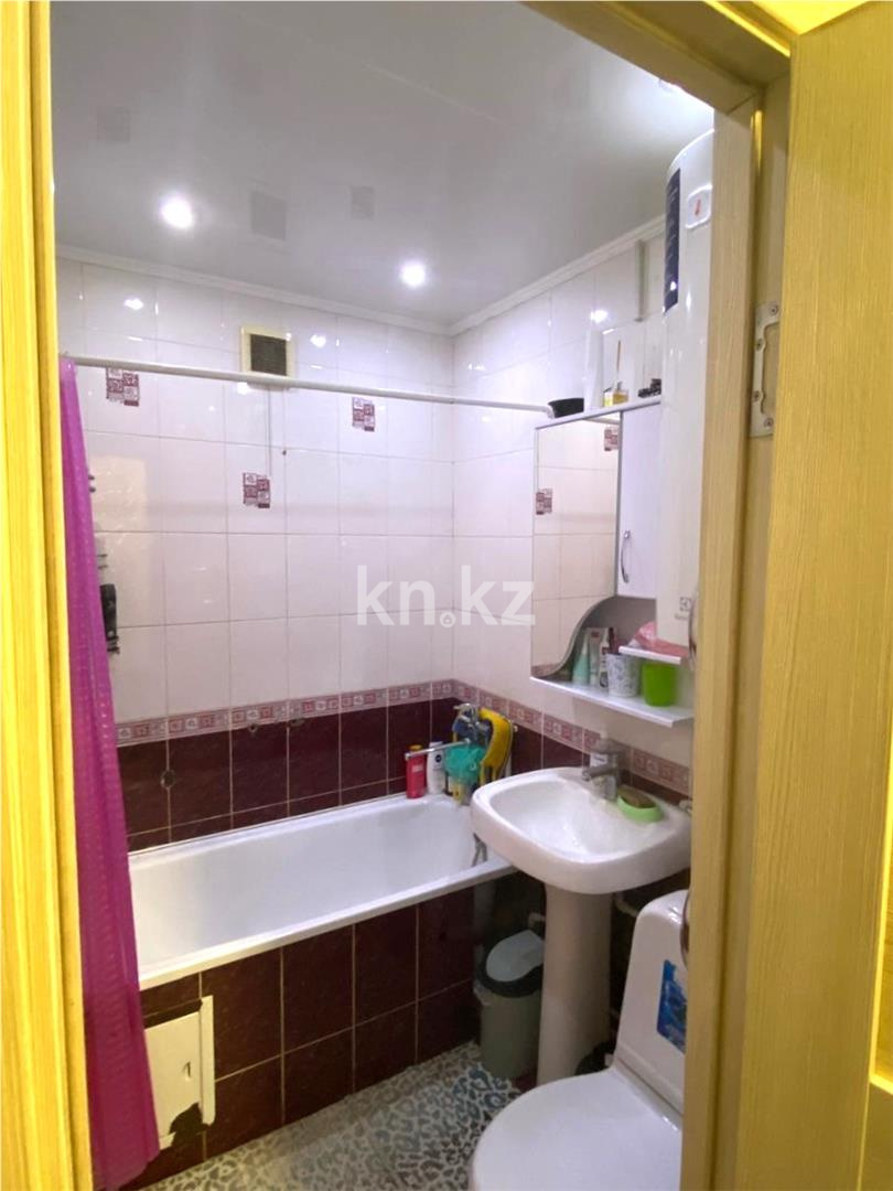 Продажа 3-комнатной квартиры, 58 м², ул. Алиханова - Продажа  трехкомнатных квартир в Караганде фото 9 из 10