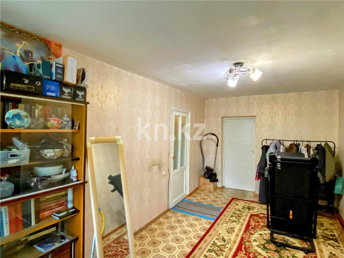 Продажа 2-комнатной квартиры, 46 м², пр. Бухар-жырау - Продажа квартир в Караганде фото 2 из 5