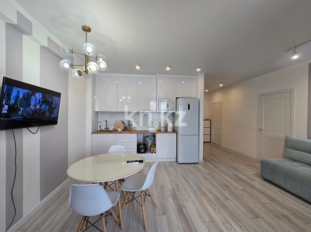 Продажа 2-комнатной квартиры, 65 м², ул. Толе би, дом  286\1 в Алматы