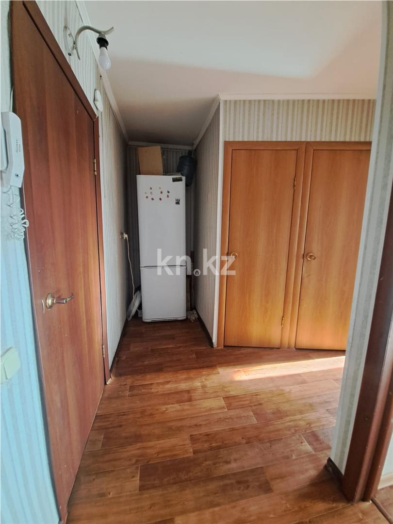 Продажа 4-комнатной квартиры, 61 м², мкр-н 16 в Караганде - фото 10