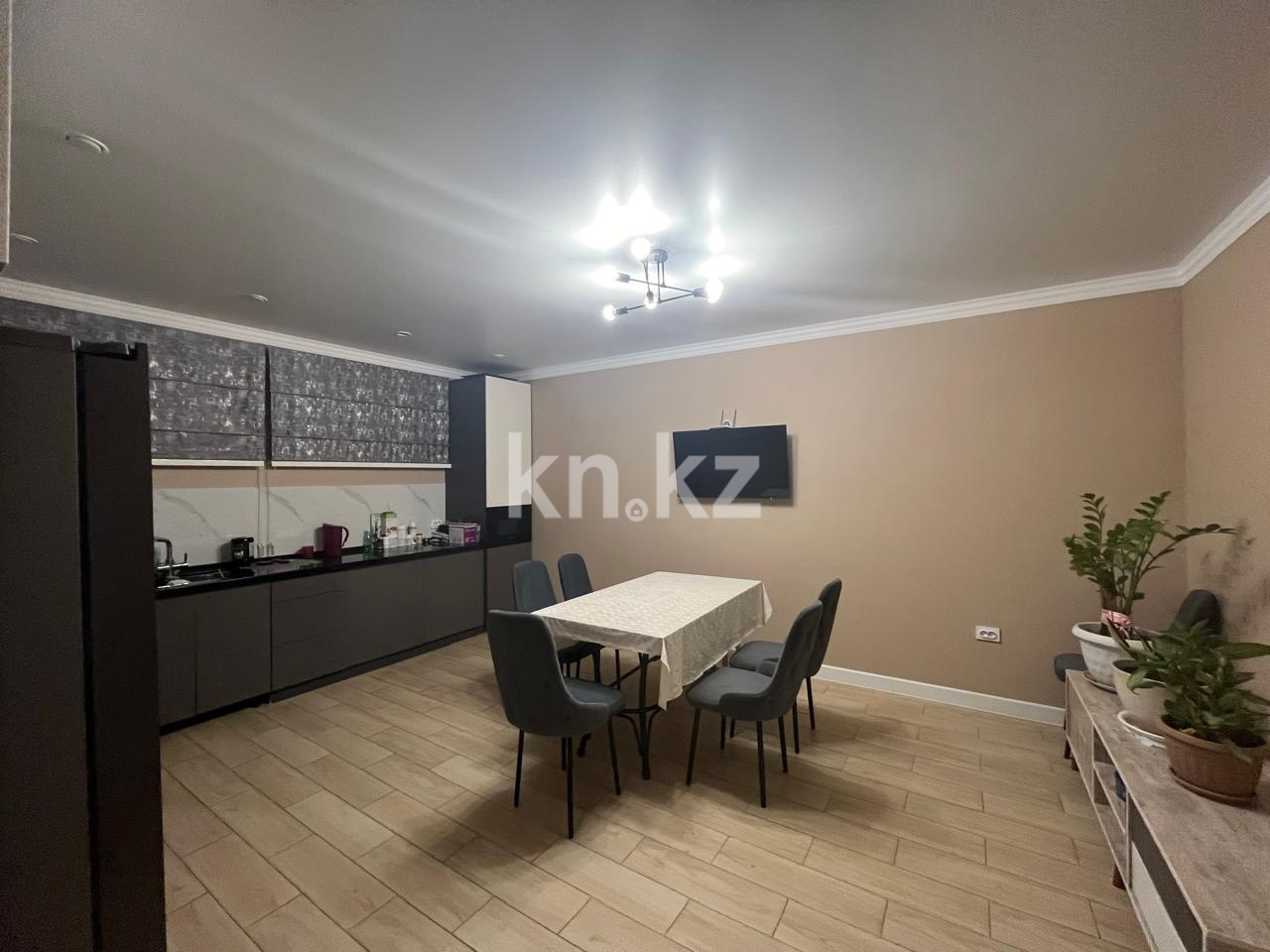 Продажа 6-комнатного дома, 267 м², 5-я в Караганде - фото 3