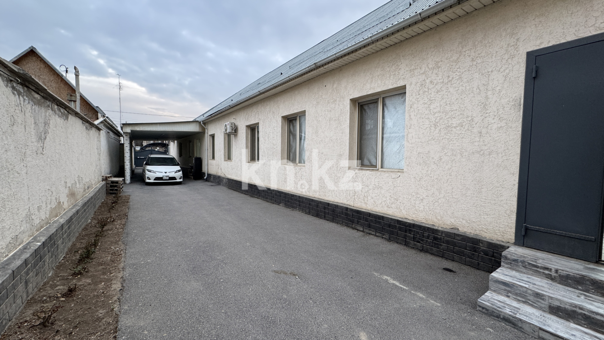 Продажа , 300 м², ул. Бекет батыра в Шымкенте - фото 16