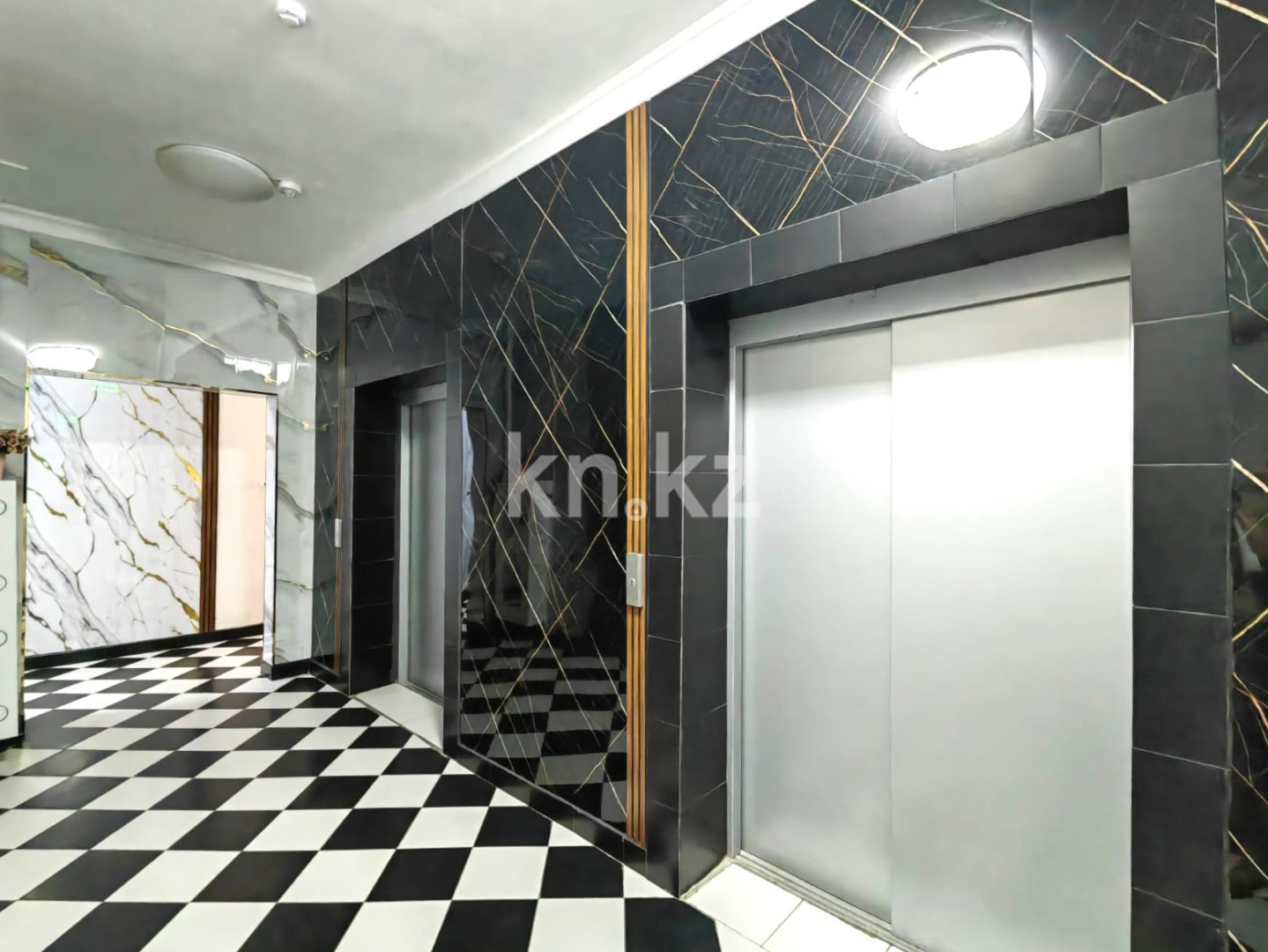 Продажа 4-комнатной квартиры, 109 м², пр. Шахтеров, дом  52б - Продажа  четырехкомнатных квартир в Караганде фото 35 из 40