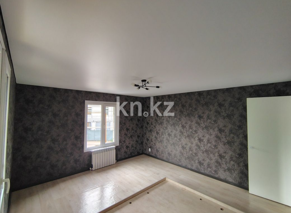 Продажа 8-комнатного дома, 230 м² - Продажа домов, коттеджей в Алматы - страница 2 фото 1 из 4