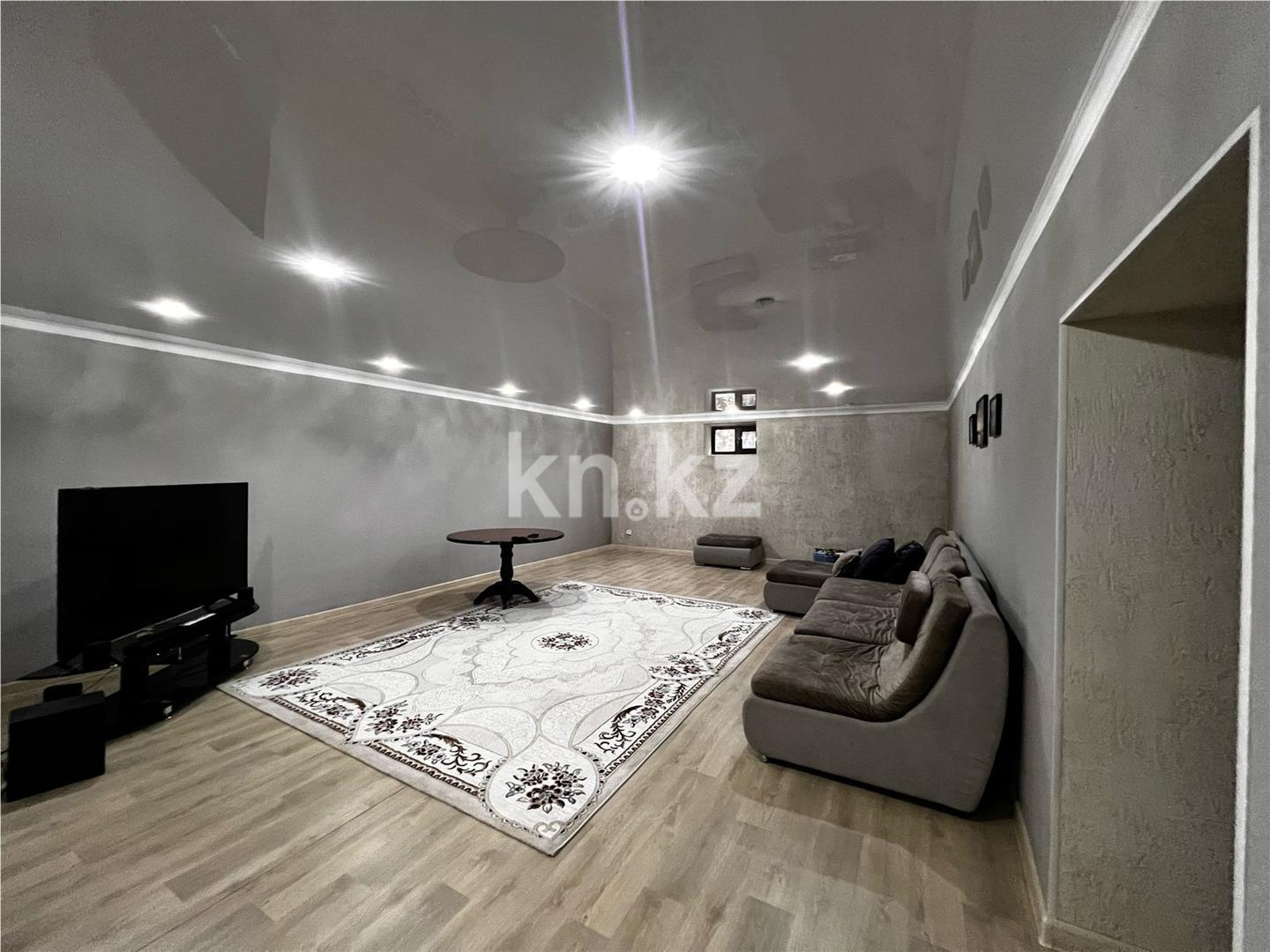 Продажа 7-комнатного дома, 320 м², ул. Кабжанова - Продажа домов, коттеджей в Караганде фото 25 из 36