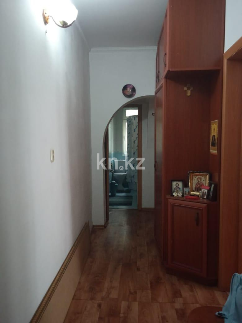 Продажа 3-комнатной квартиры, 63 м², ул. Баженова, дом  158 - Продажа квартир в Караганде фото 7 из 9