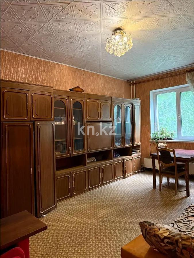 Продажа 3-комнатной квартиры, 68 м², мкр-н Аксай-2, дом  2 в Алматы - фото 2