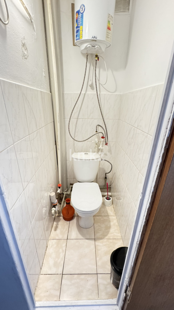 Продажа 3-комнатной квартиры, 68 м², мкр-н Голубые Пруды, дом  5/2 в Караганде - фото 16