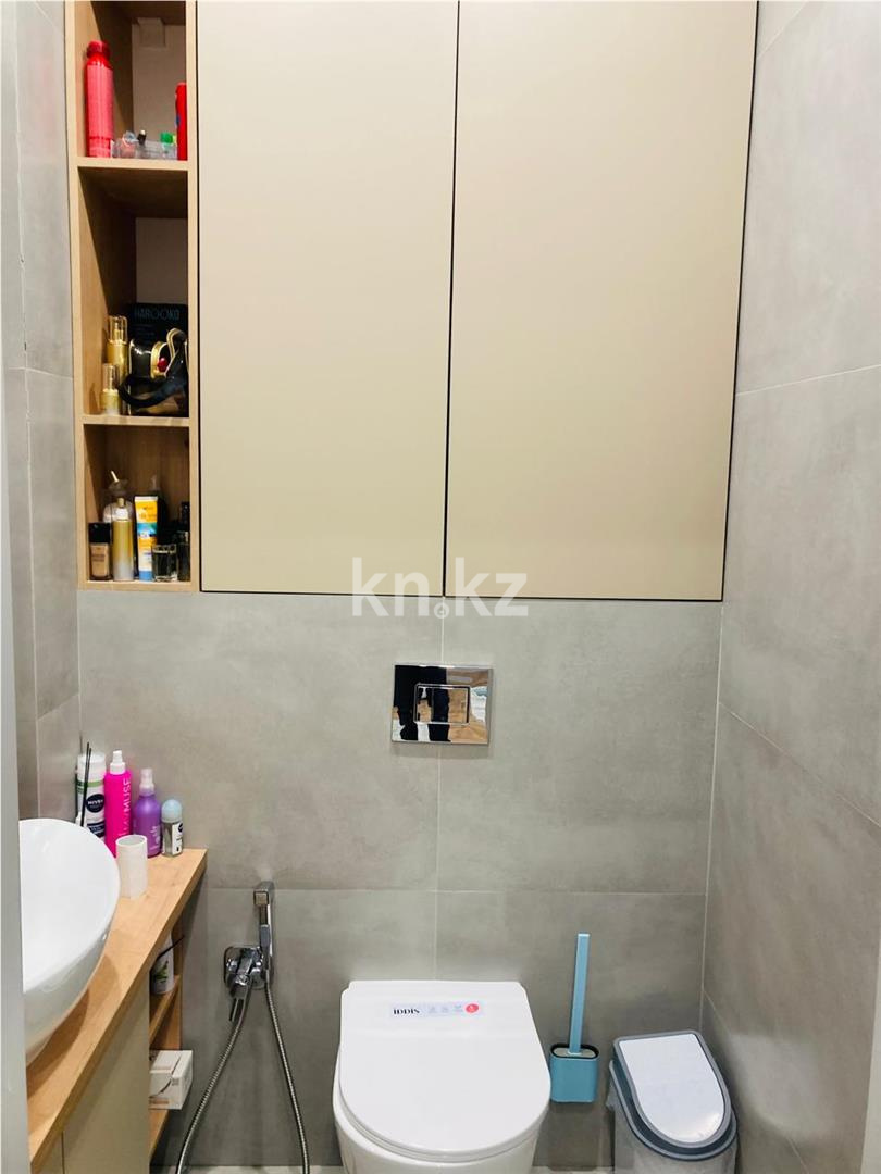 Продажа 3-комнатной квартиры, 79 м², ул. Муканова в Караганде - фото 8