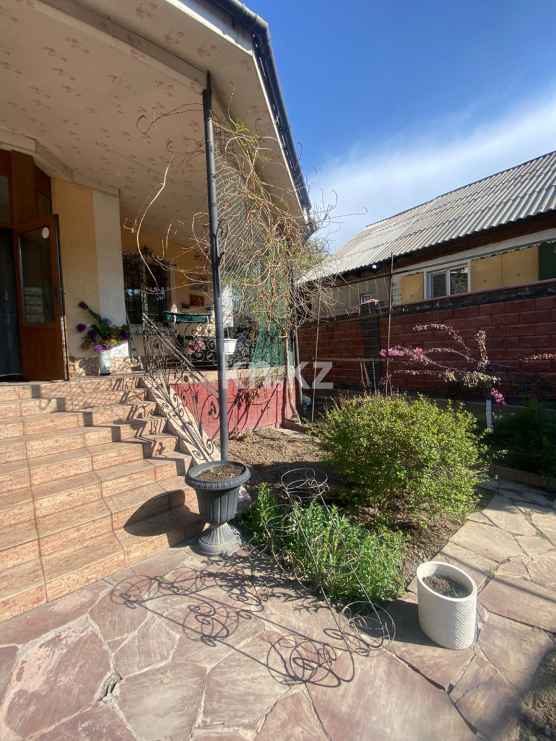 Продажа 6-комнатного дома, 284 м² - Продажа пятикомнатных и более домов, коттеджей в Алматы фото 9 из 14