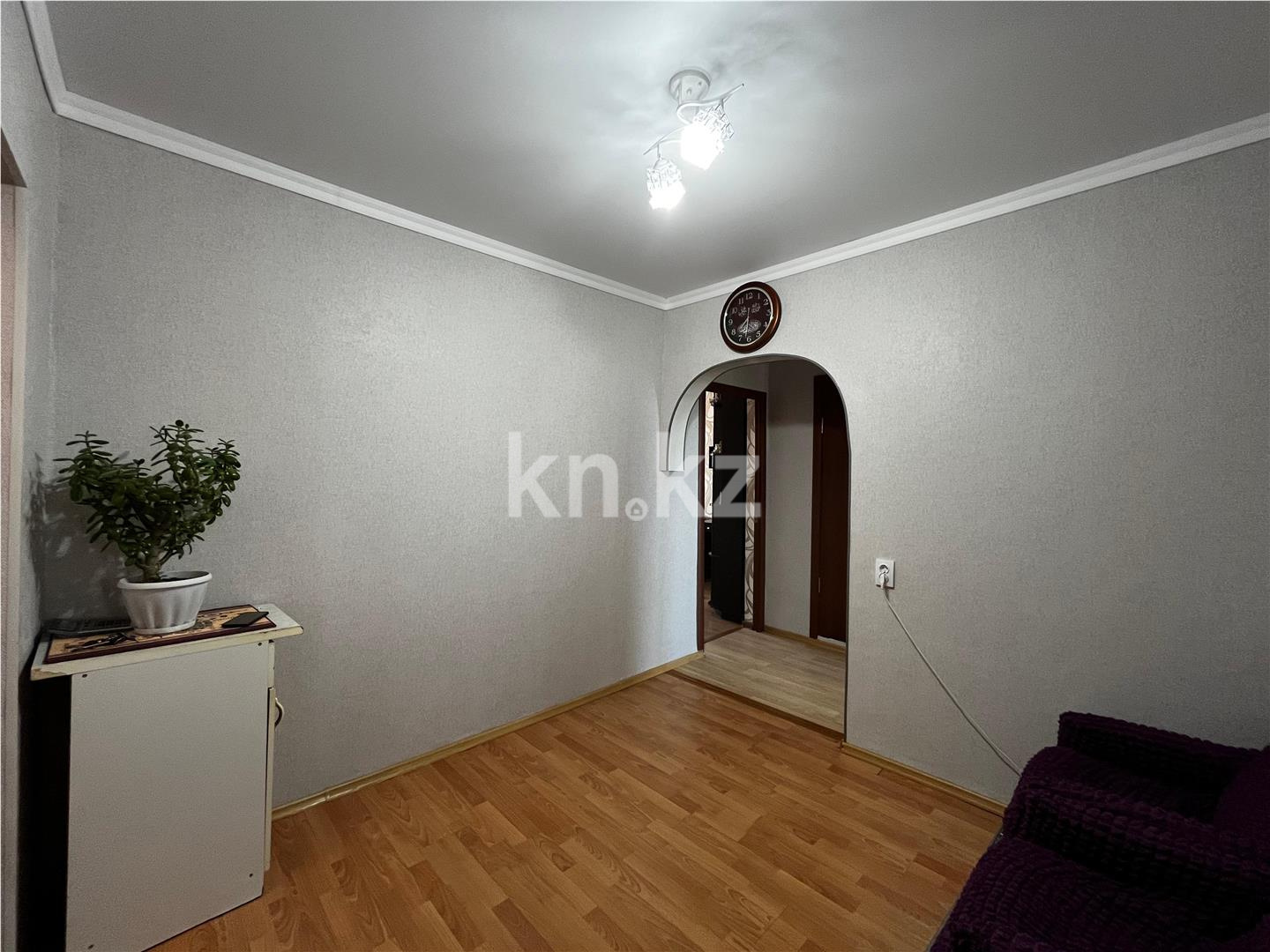 Продажа 4-комнатной квартиры, 76 м², мкр-н Голубые Пруды, дом  6 - Продажа  четырехкомнатных квартир в Караганде фото 14 из 15