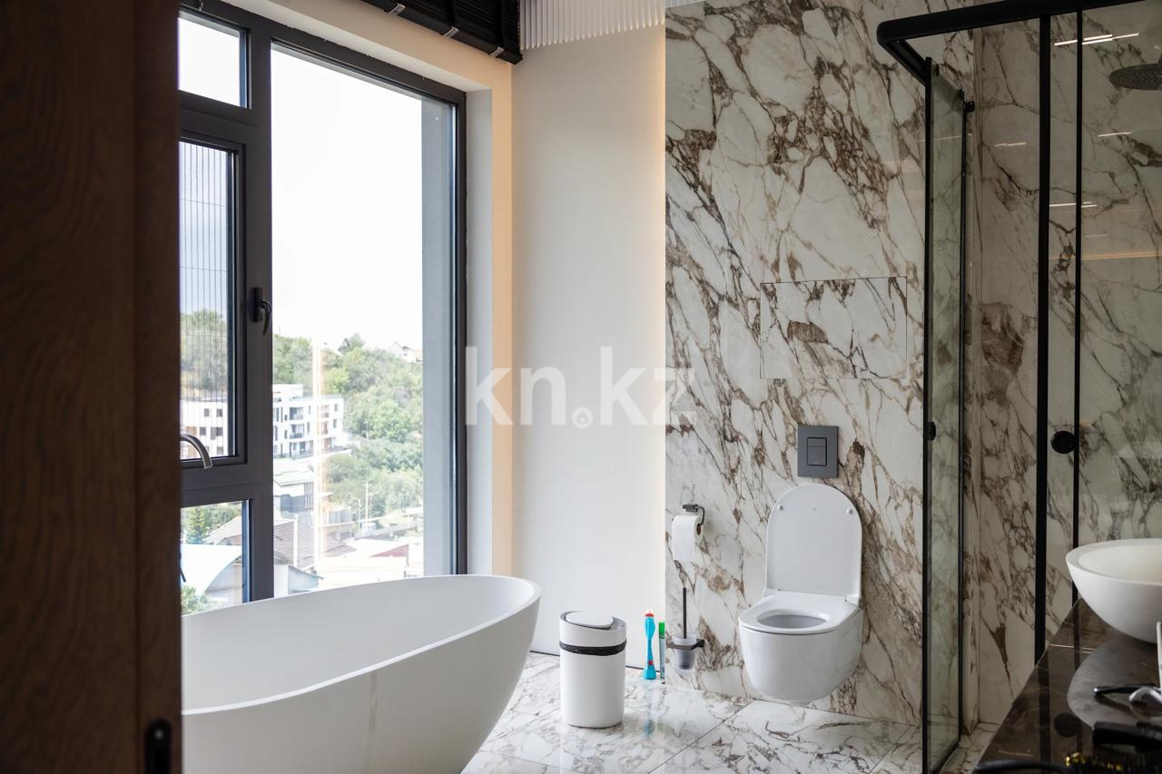 Продажа 6-комнатной квартиры, 650 м² - Продажа пятикомнатных и более квартир в Алматы фото 34 из 40