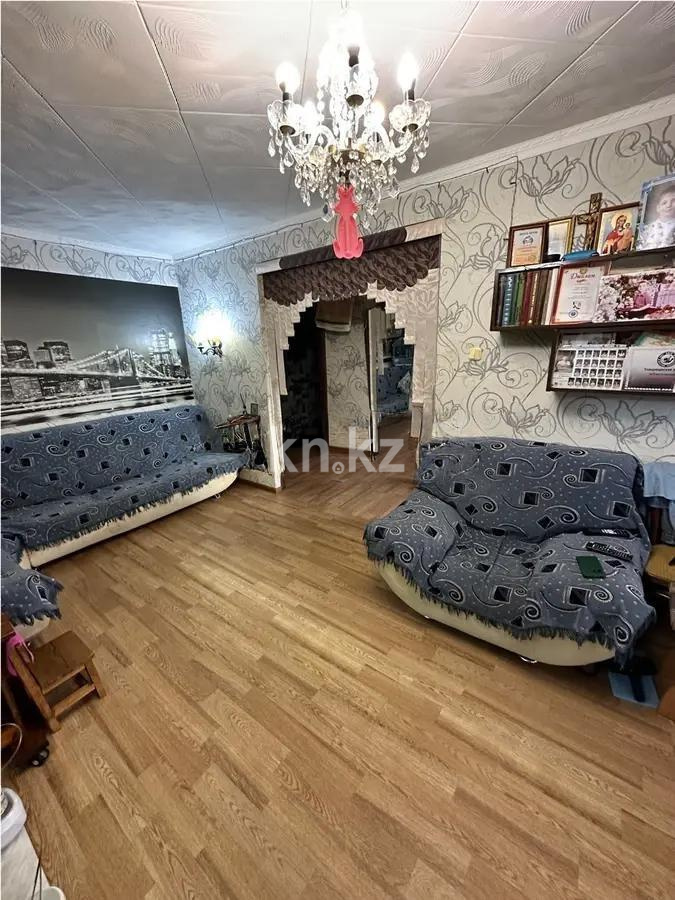 Продажа 2-комнатной квартиры, 45 м², мкр-н 12, дом  40 - Продажа квартир в Караганде в Майкудуке без посредников фото 1 из 5