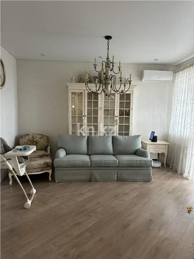 Продажа 4-комнатной квартиры, 90 м², ул. Дюсембекова, дом  44/2 - Продажа квартир в Караганде фото 1 из 8