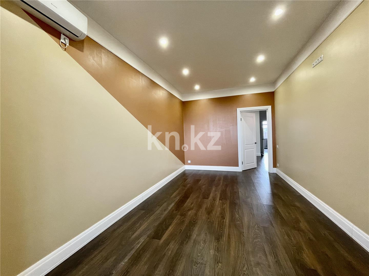 Продажа 7-комнатной квартиры, 178 м², мкр-н Гульдер-1 - Продажа  пятикомнатных квартир в Караганде фото 10 из 37