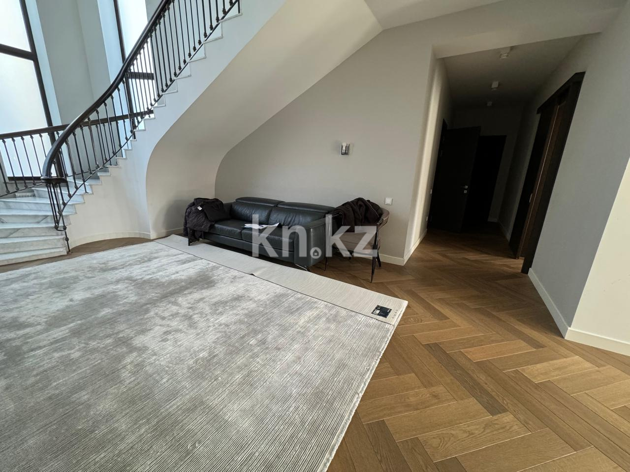 Аренда 5-комнатного дома, 380 м², Кыз Жибек, дом  18 - Аренда домов в Астане фото 13 из 40