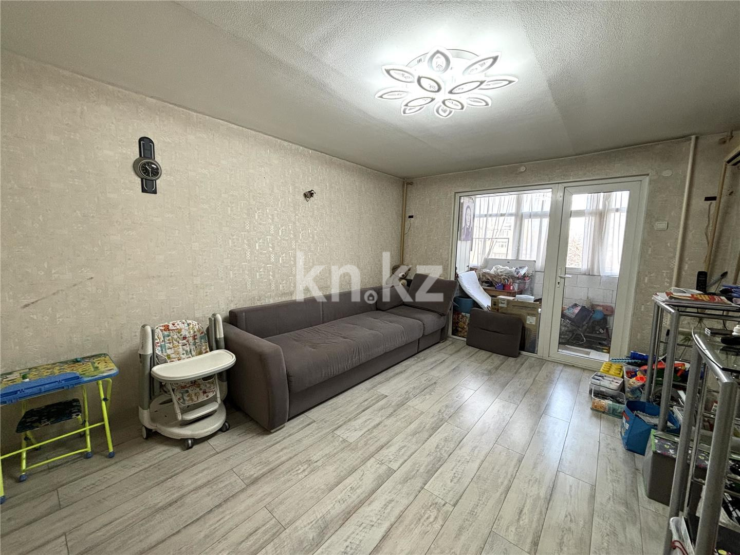 Продажа 3-комнатной квартиры, 67 м², ул. Аманжолова, дом  12/2 в Караганде - фото 2