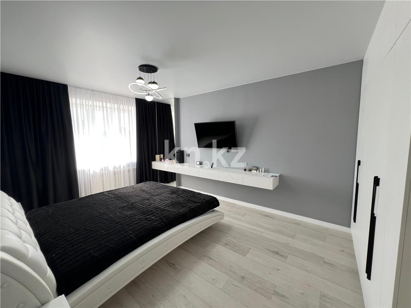 Продажа 3-комнатной квартиры, 100 м², ул. Дюсембекова - Продажа  трехкомнатных квартир в Караганде фото 3 из 21