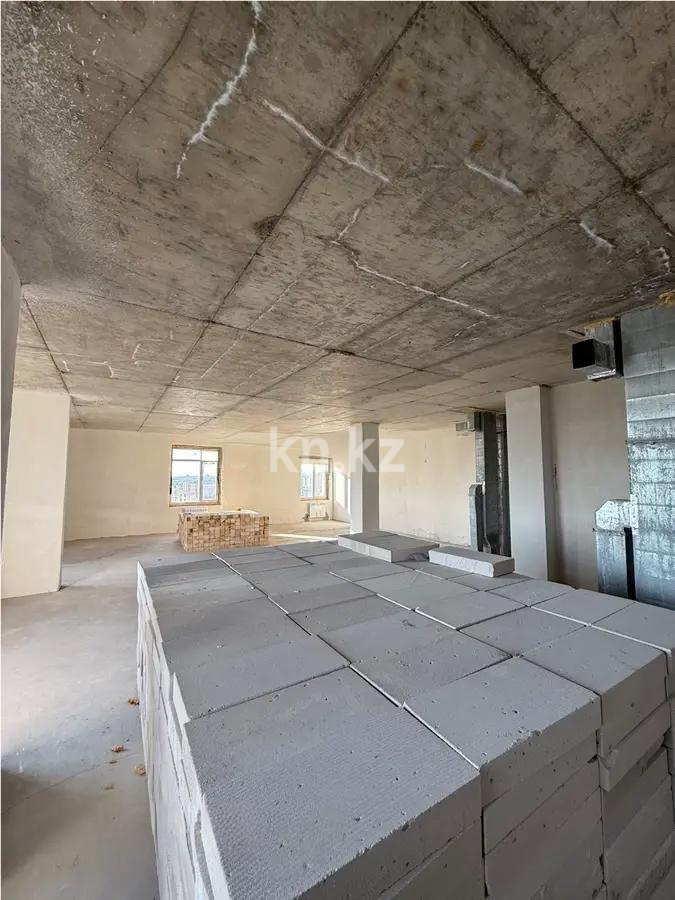 Продажа 4-комнатной квартиры, 109 м², пр. Строителей, дом  28/3 блок Б - Продажа  четырехкомнатных квартир в Караганде фото 1 из 3
