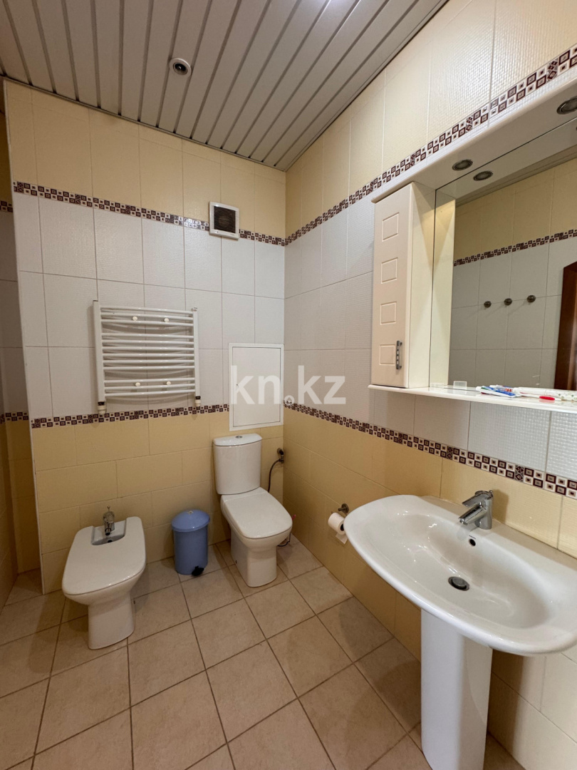 Продажа 6-комнатной квартиры, 383 м², Иманбаева, дом  12/1 - Продажа  пятикомнатных квартир в новостройках Астаны фото 38 из 40