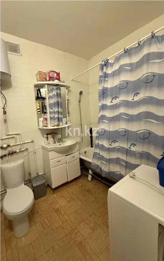 Продажа 3-комнатной квартиры, 78 м², пр. Шахтеров, дом  74 в Караганде - фото 4