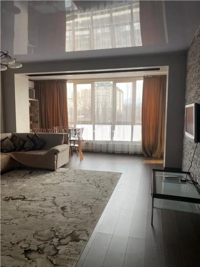 Продажа 2-комнатной квартиры, 90.4 м² в Алматы