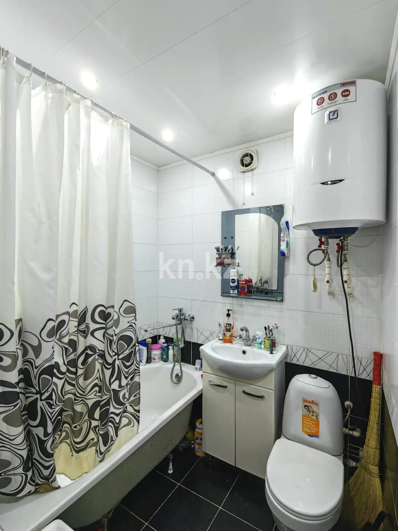 Продажа 2-комнатной квартиры, 41 м², ул. Пичугина, дом  251/1 - Продажа квартир в Караганде с фото фото 17 из 25