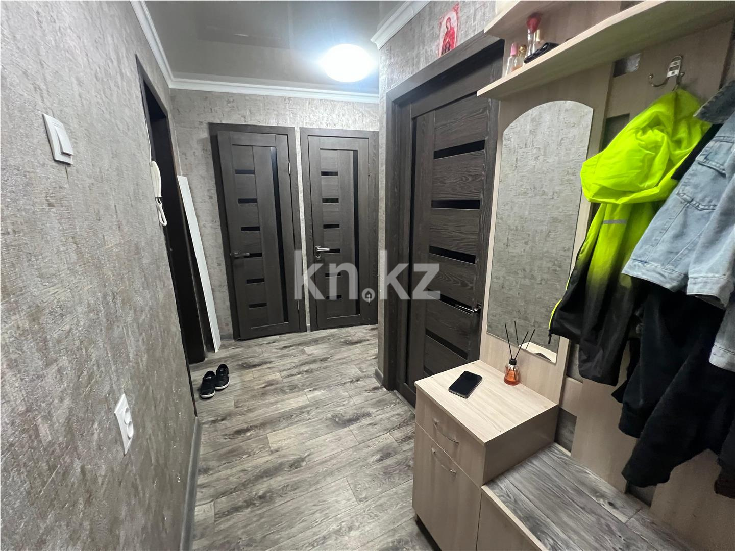 Продажа 3-комнатной квартиры, 62 м², ул. Муканова в Караганде - фото 10