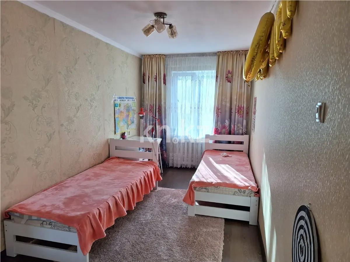 Продажа 3-комнатной квартиры, 62 м², мкр-н Аксай-3, дом  3 в Алматы - фото 2