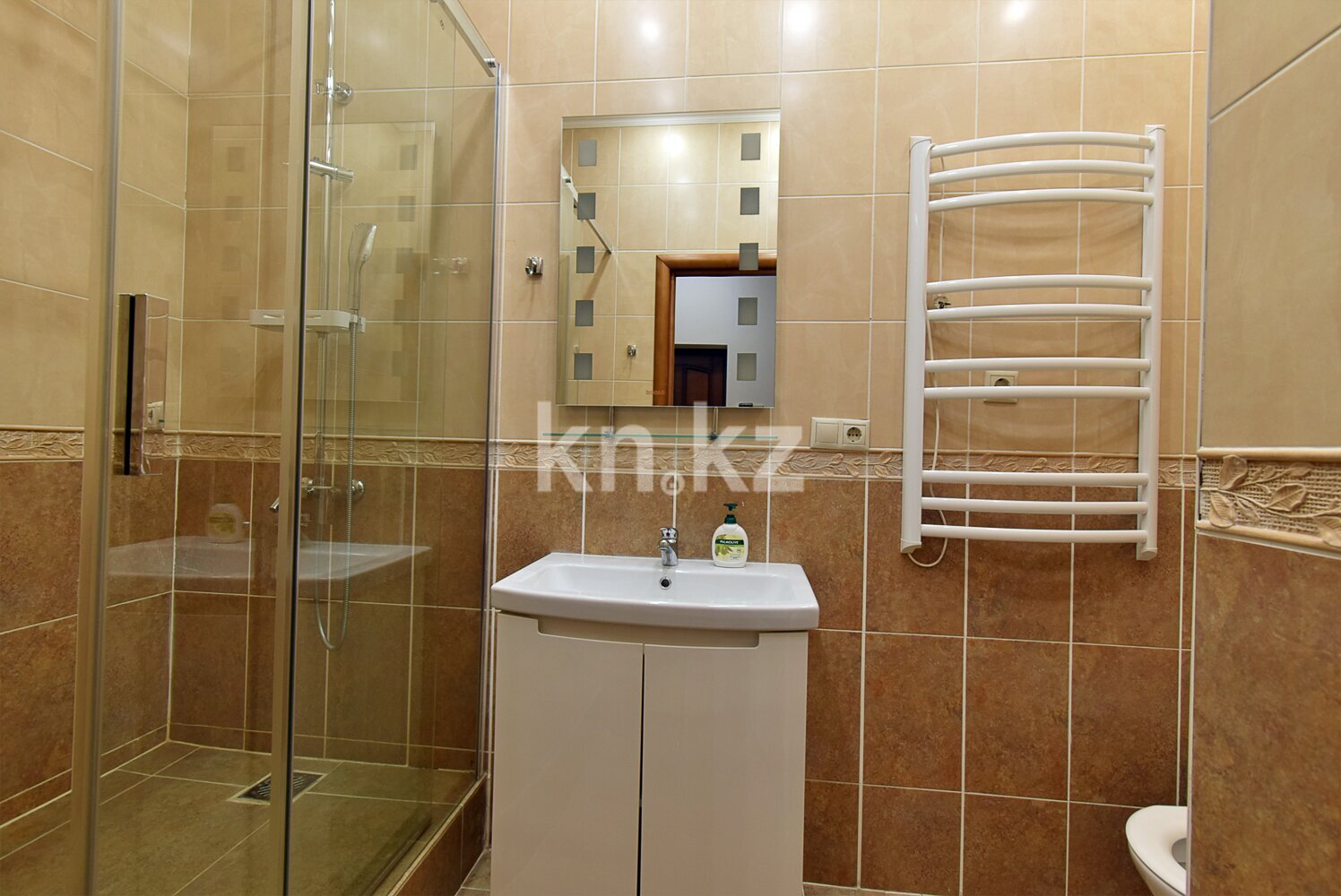 Продажа 4-комнатной квартиры, 241 м² в Алматы - фото 25