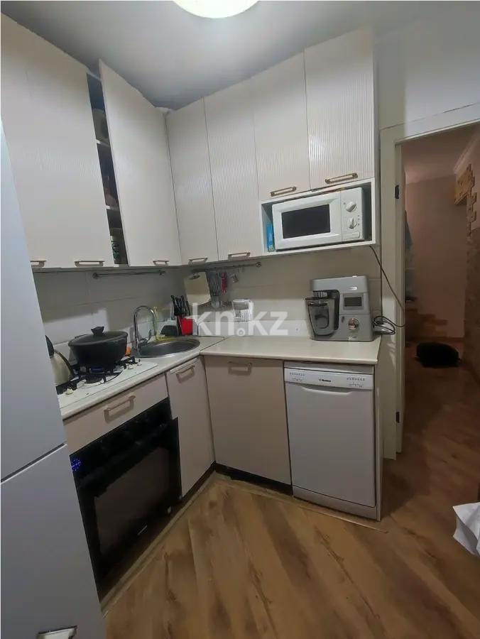 Продажа 3-комнатной квартиры, 58 м², мкр-н 2, дом  33 в Алматы - фото 4