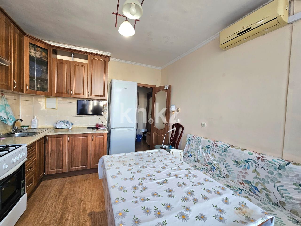 Продажа 1-комнатной квартиры, 41 м², мкр-н Жулдыз-1 в Алматы - фото 13