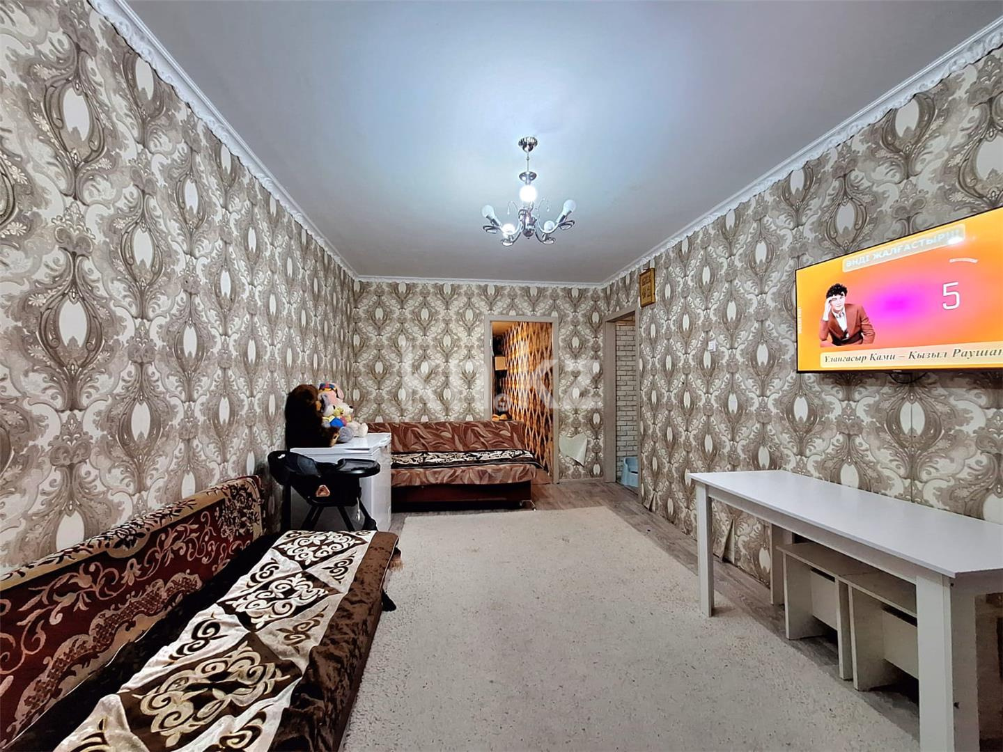 Продажа 2-комнатной квартиры, 44 м², мкр-н 18 в Караганде - фото 2