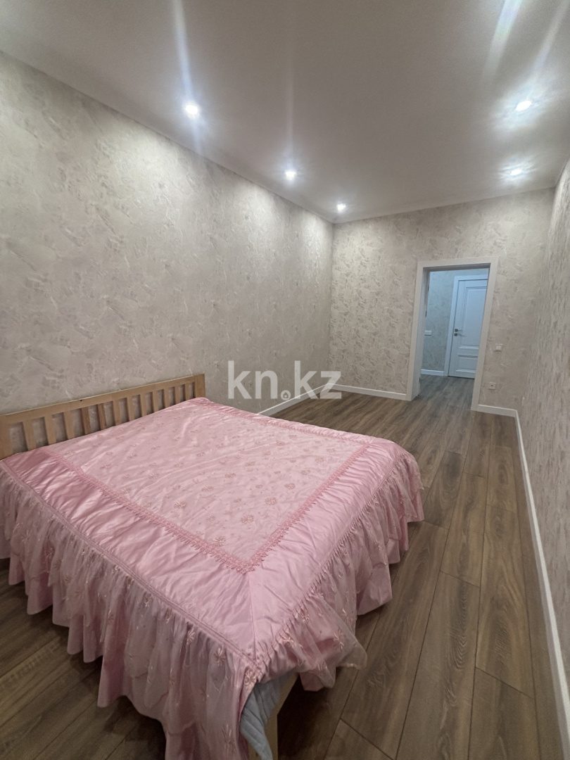 Аренда 3-комнатной квартиры, 90 м², пр. Республики, дом  49 - Аренда квартир помесячно в Караганде фото 6 из 37