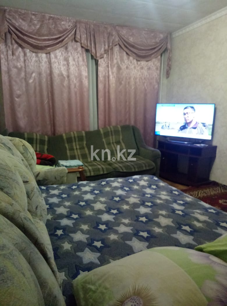 Аренда 1-комнатной квартиры посуточно, 33 м², ул. Алии Молдагуловой, дом  24 - Продажа и аренда недвижимости в Уральске фото 1 из 8