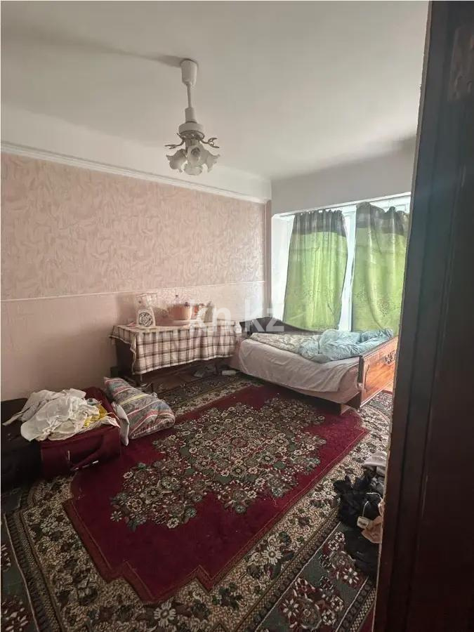 Продажа 3-комнатной квартиры, 64 м², пр. Абылай хана, дом  8 - Продажа квартир в Алматы фото 1 из 3