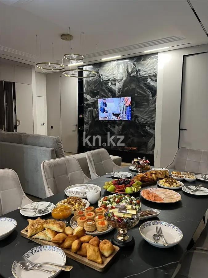 Продажа 4-комнатной квартиры, 109 м², ул. Гапеева, дом  16/2 - Продажа  четырехкомнатных квартир в Караганде без посредников фото 1 из 4