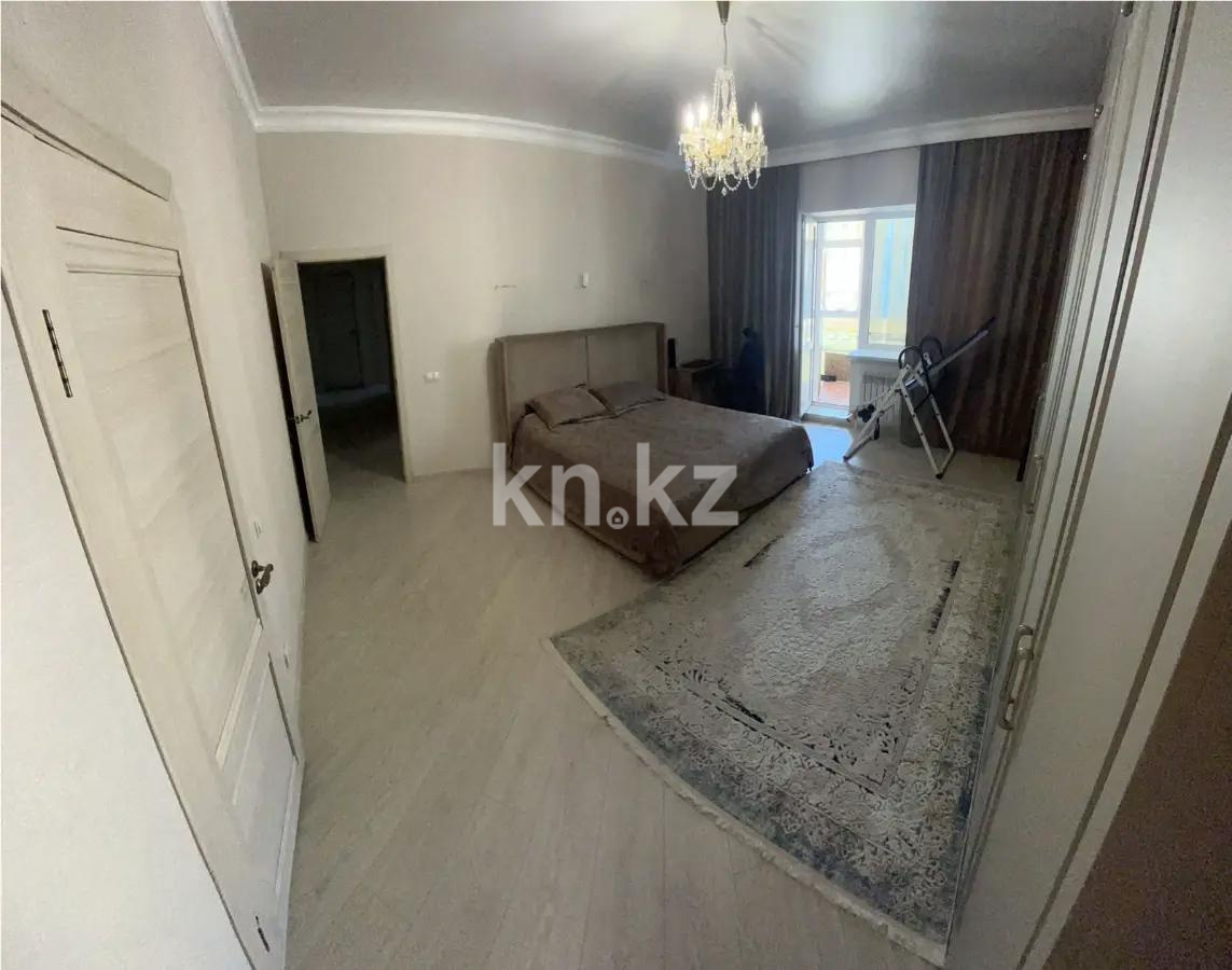 Продажа 4-комнатной квартиры, 175.2 м², ул. Жургенова, дом  18 в Астане - фото 2