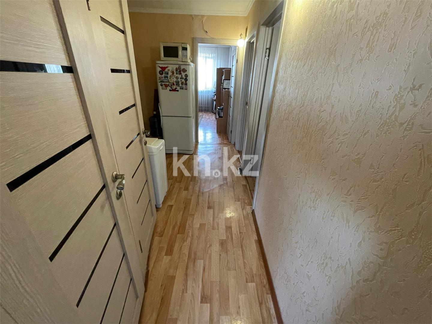 Продажа 3-комнатной квартиры, 62 м², ул. Муканова в Караганде - фото 9