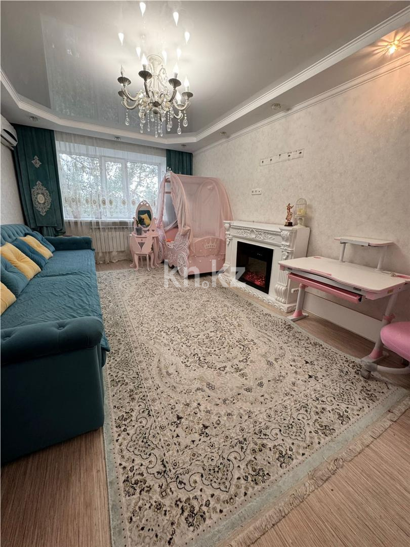 Продажа 3-комнатной квартиры, 64 м², мкр-н 6 - Продажа квартир в Караганде фото 2 из 12