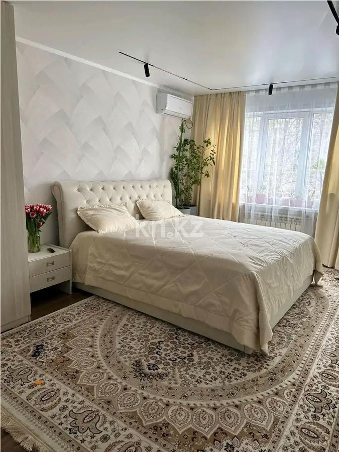 Продажа 4-комнатной квартиры, 74 м², ул. Радостовца, дом  271 в Алматы - фото 2