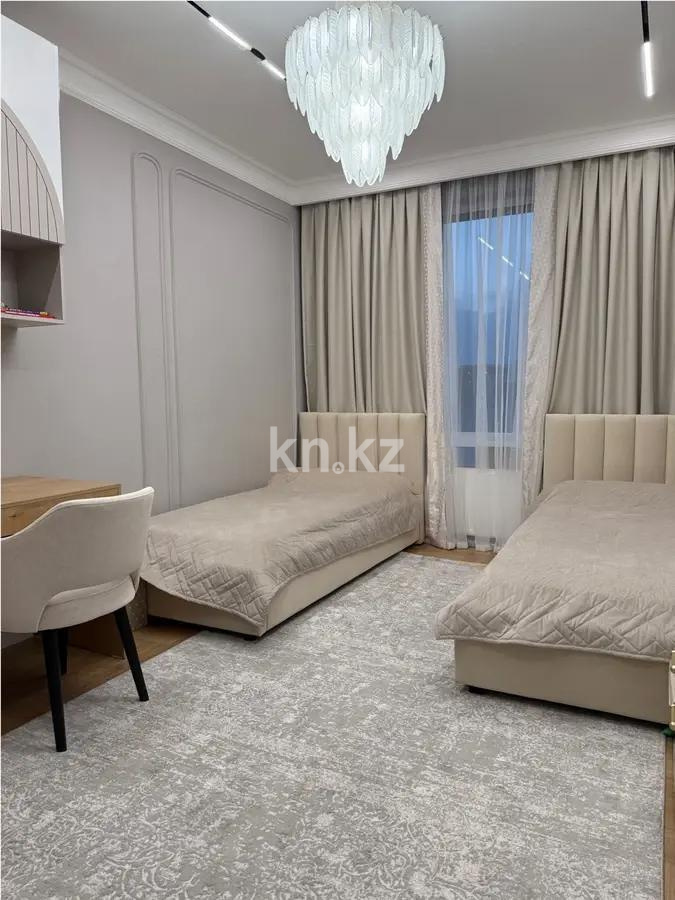 Продажа 3-комнатной квартиры, 96 м², ул. Сатпаева, дом  90/52 в Алматы - фото 2