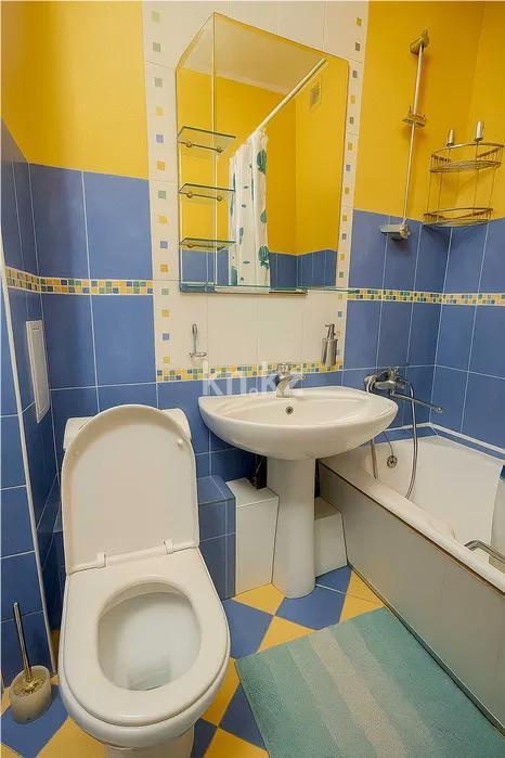 Продажа 2-комнатной квартиры, 56 м², мкр-н Сайран, дом  120 в Алматы - фото 4