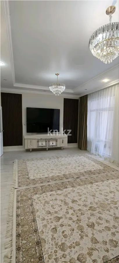 Продажа 4-комнатной квартиры, 140 м², ул. Муканова, дом  1/9 - Продажа  четырехкомнатных квартир в Караганде фото 1 из 7